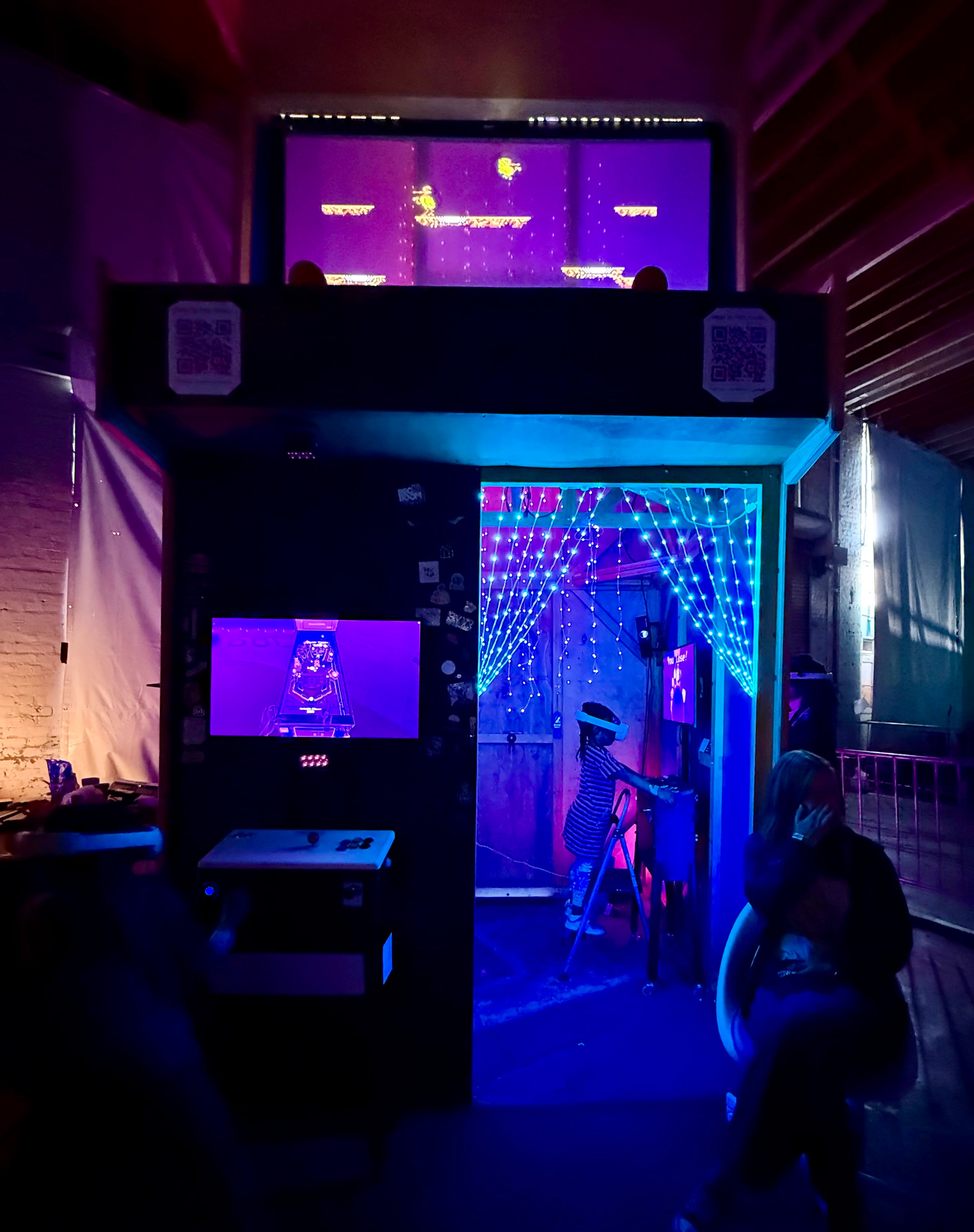 Detail: Screens